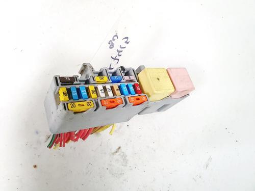 fuse-box-renault-scenic-ii-jm01_-2003-2004-2005-2006-2007-2008-2009-2010-32890979 main image