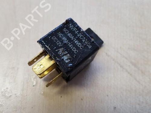 Used Electronic sensor Electronic sensor TOYOTA AVENSIS VERSO (_M2_) 2.0 D (CLM20_, CLM20R) (116 hp) 33502938 33502938