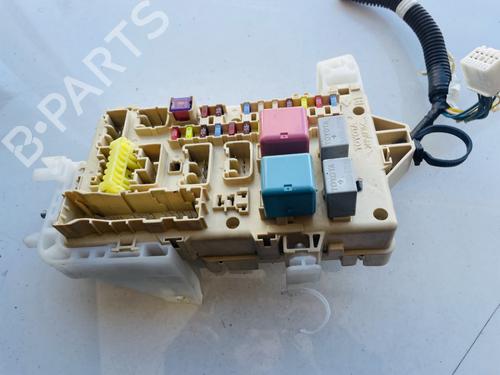 Used Fuse box Fuse box TOYOTA COROLLA Verso (ZER_, ZZE12_, R1_) 2.2 D-4D (AUR10_, AUR10R) (136 hp) 32882958 32882958