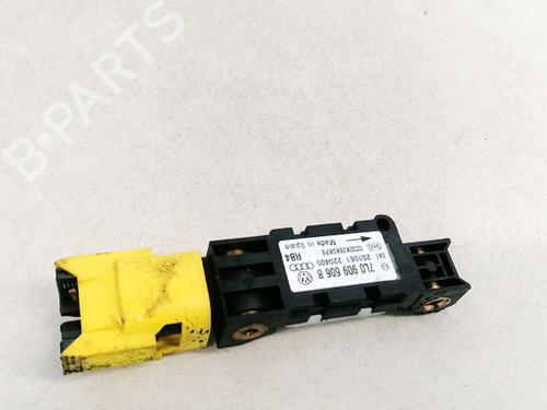 Used Electronic module Electronic module VW TOUAREG (7LA, 7L6, 7L7) 2.5 R5 TDI (174 hp) 33076423 33076423