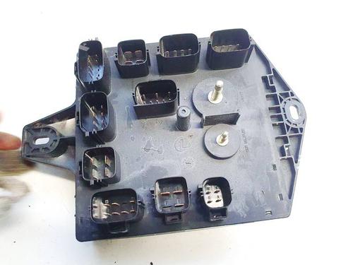 Fuse box JAGUAR XJ (X351) 3.0 SDV6 | BP32603988E1