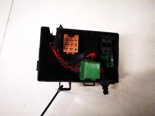 fuse-box-opel-zafira-a-mpv-t98-1999-2000-2001-2002-2003-2004-2005-2006-33090392 main image