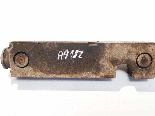 Used Engine mount Engine mount VOLVO V70 II (285) D5 (163 hp) 32945123 32945123