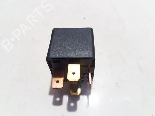 Electronic sensor HYUNDAI ELANTRA III (XD) 2.0 CRDi | BP33523919M84 - Image 2