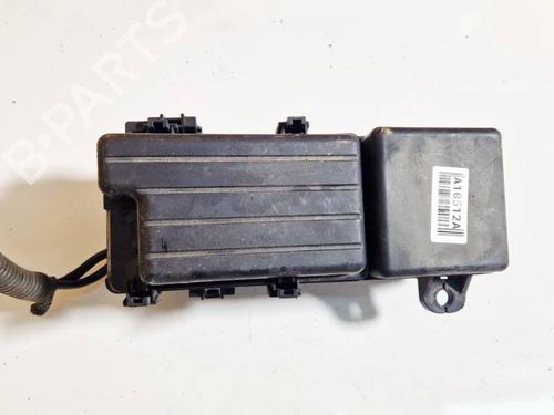 Used Fuse box Fuse box 32571403 32571403