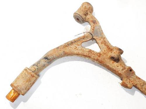 Used Right front suspension arm Right front suspension arm MERCEDES-BENZ M-CLASS (W163) ML 320 (163.154) (218 hp) 39910014 39910014