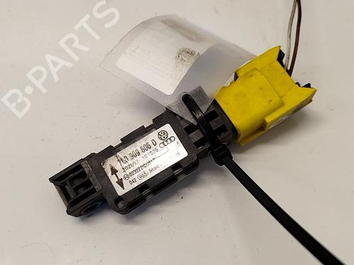 Used Electronic module Electronic module VW TOUAREG (7LA, 7L6, 7L7) 3.0 V6 TDI (225 hp) 34712708 34712708
