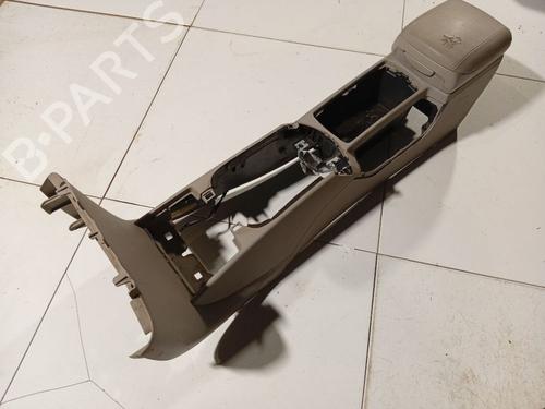 Armlæn Armlæn VOLVO S40 II (544) 2.0 D (136 hp) 34918555 34918555