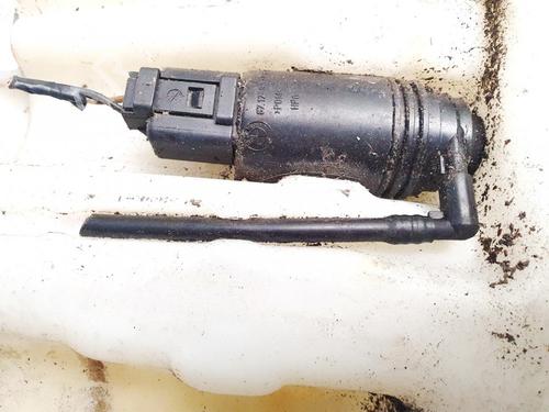 washer-pump-bmw-5-e39-1995-1996-1997-1998-1999-2000-2001-2002-2003-35469789 main image