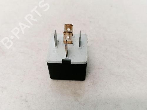 Used Electronic sensor Electronic sensor OPEL ZAFIRA A MPV (T98) 2.0 DI 16V (F75) (82 hp) 33067875 33067875