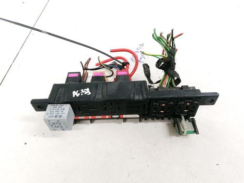 Used Fuse box Fuse box VW GOLF IV (1J1) 1.9 TDI (90 hp) 33082080 33082080