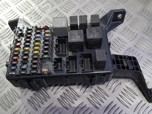 fuse-box-ford-mondeo-iii-b5y-2000-2001-2002-2003-2004-2005-2006-2007-33491777 main image