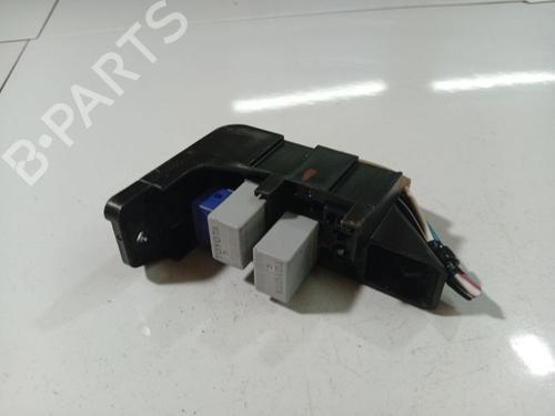 Used Fuse box Fuse box 38452396 38452396