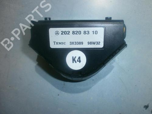 Used Electronic module Electronic module MERCEDES-BENZ CLK Convertible (A208) CLK 230 Kompressor (208.448) (197 hp) 33485195 33485195