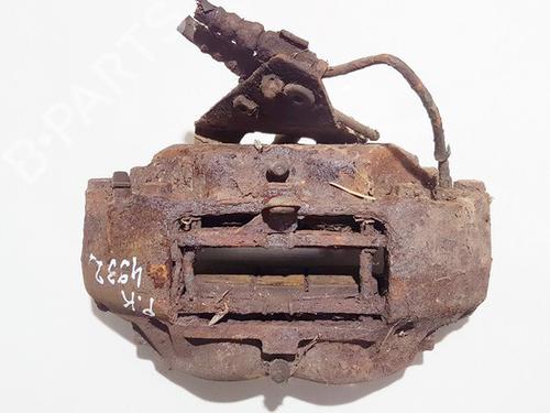 Used Left front brake caliper Left front brake caliper RENAULT MASTER I Van (T__) 2.4 D (71 hp) 35876949 35876949