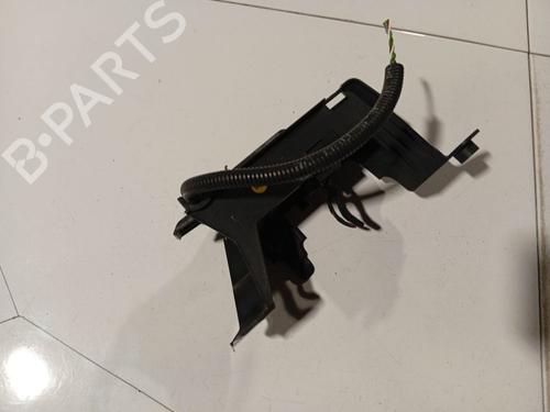 Used Support Support VW GOLF V (1K1) 1.4 FSI (90 hp) 32557410 32557410