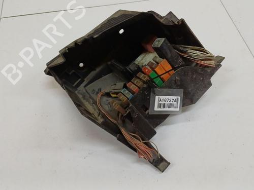 Used Fuse box Fuse box RENAULT SCÉNIC II (JM0/1_) 1.9 dCi (JM0G, JM12, JM1G, JM2C) (120 hp) 33488414 33488414