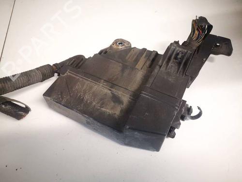 Used Fuse box Fuse box LEXUS IS II (_E2_) 220d (ALE20) (177 hp) 32556287 32556287