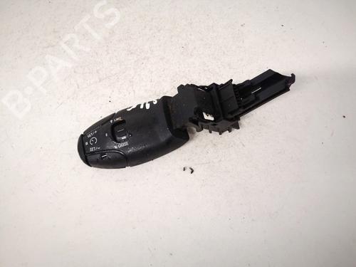 Used Steering wheel controls Steering wheel controls PEUGEOT 407 (6D_) 2.0 (6DRFNB, 6DRFNE) (136 hp) 35444474 35444474