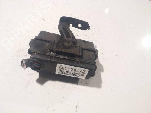 Used Fuse box Fuse box 38631406 38631406