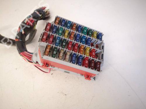 Used Fuse box Fuse box VOLVO V70 II (285) 2.4 (140 hp) 33488310 33488310