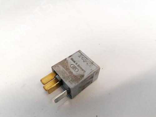 electronic-sensor-toyota-corolla-saloon-_e12_-2000-2001-2002-2003-2004-2005-2006-2007-2008-33085906 main image