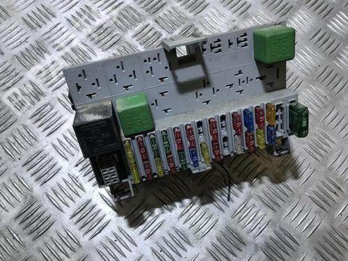 Used Fuse box Fuse box OPEL CORSA B (S93) 1.4 i (F08, F68, M68) (60 hp) 33499714 33499714