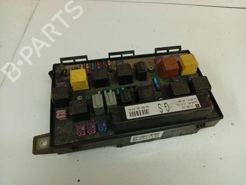 Used Fuse box Fuse box 38478750 38478750