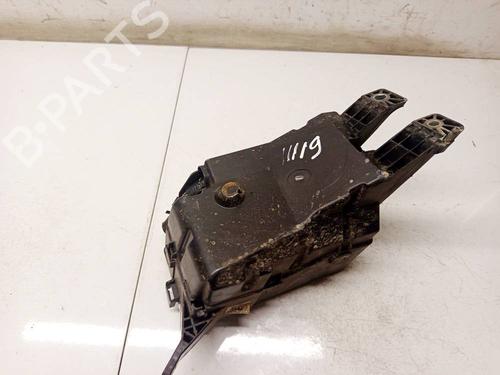 Used Fuse box Fuse box 34203704 34203704