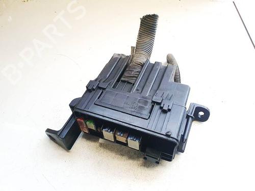 Used Fuse box Fuse box TOYOTA PREVIA II (_R3_) 2.0 D-4D (CLR30_, CLR30R) (116 hp) 32596973 32596973