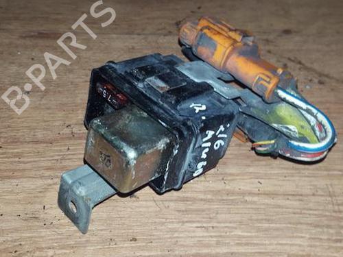 Used Fuse box Fuse box ROVER 200 II Hatchback (XW) 216 GSi (112 hp) 33520972 33520972