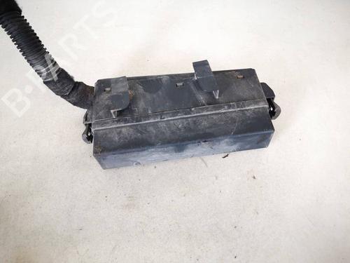 fuse-box-opel-vectra-c-z02-2002-2003-2004-2005-2006-2007-2008-2009-32951292 main image