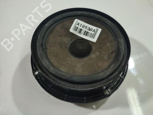 Used Speaker VW POLO IV (9N_, 9A_) 1.4 TDI (70 hp) 32548344