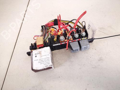 Used Fuse box Fuse box AUDI A6 C5 (4B2, 4B4) 2.5 TDI (180 hp) 32899553 32899553
