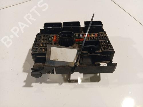 Used Fuse box Fuse box 36829664 36829664