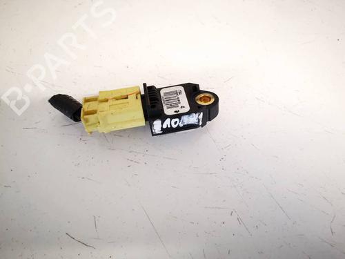 Used Electronic module LEXUS IS II (_E2_) 220d (ALE20) (177 hp) 32589998