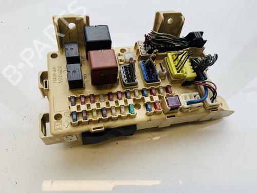 Used Fuse box Fuse box TOYOTA AVENSIS VERSO (_M2_) 2.0 D (CLM20_, CLM20R) (116 hp) 32877834 32877834