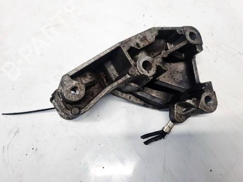 Used Support NISSAN PRIMERA Hatchback (P12) 1.9 dCi (120 hp) 32531218