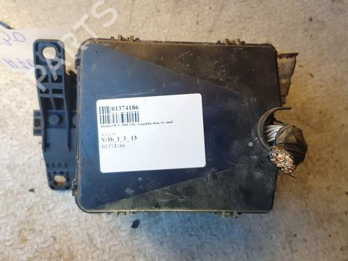 Used Fuse box Fuse box HONDA CR-V I (RD) 2.0 16V 4WD (RD1, RD3) (128 hp) 32877457 32877457