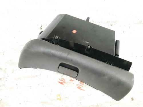 Used Glove box Glove box MERCEDES-BENZ A-CLASS (W168) A 170 CDI (168.008) (90 hp) 35871167 35871167