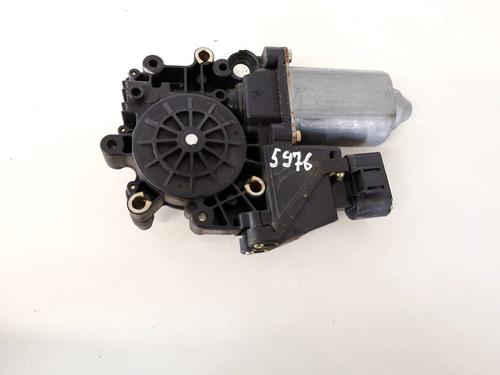 right-front-window-motor-audi-a4-b5-8d2-1994-1995-1996-1997-1998-1999-2000-2001-35620470 main image