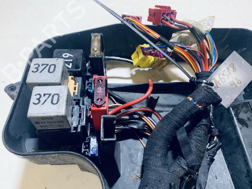 Fuse box AUDI A4 B5 (8D2) 1.9 TDI | BP33075851E1 - Image 3