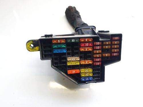 Used Fuse box Fuse box VW PASSAT B6 (3C2) 2.0 TDI (170 hp) 33489008 33489008