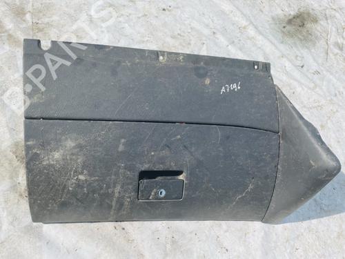 Used Glove box Glove box VW GOLF IV (1J1) 1.9 TDI (110 hp) 35498917 35498917