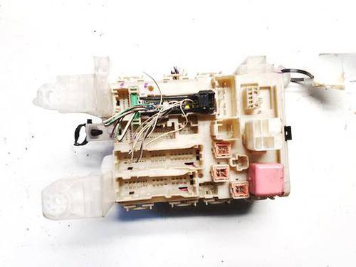 Used Fuse box Fuse box TOYOTA AURIS (_E15_) 1.6 (ZRE151_, ZRE151R) (124 hp) 33494075 33494075