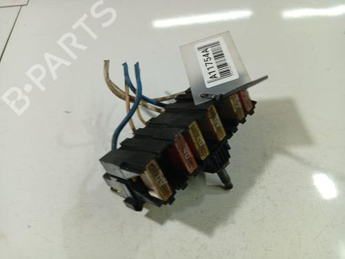 Used Fuse box Fuse box CITROËN C5 III (RD_) 1.6 HDi 110 (RD9HZC) (109 hp) 40027836 40027836