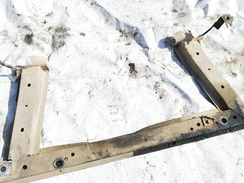 Used Front bumper reinforcement Front bumper reinforcement 38527922 38527922