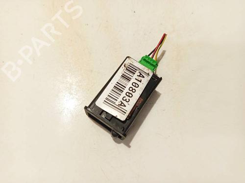 switch-rover-45-i-hatchback-rt-2000-2001-2002-2003-2004-2005-34908207 main image