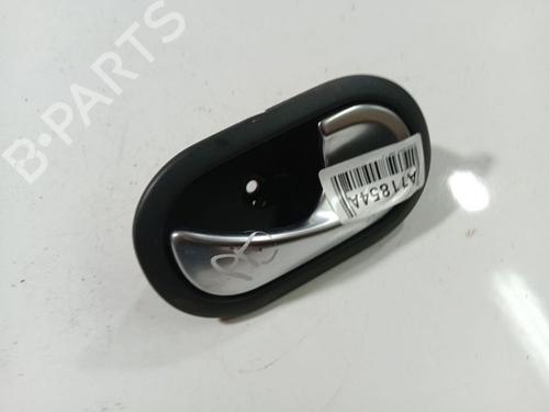 Used Front right interior door handle Front right interior door handle RENAULT SCÉNIC II (JM0/1_) 1.9 dCi (JM14) (131 hp) 40276206 40276206