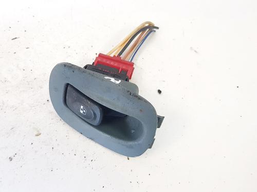 Used Switch Switch RENAULT MEGANE Scenic (JA0/1_) 1.6 e (JA0F) (90 hp) 32881670 32881670